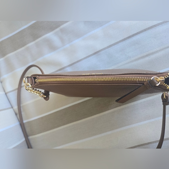 Calvin Klein Pebbled Crossbody Bag – Taupe Brown – Gold Chain Strap - Picture 4 of 7